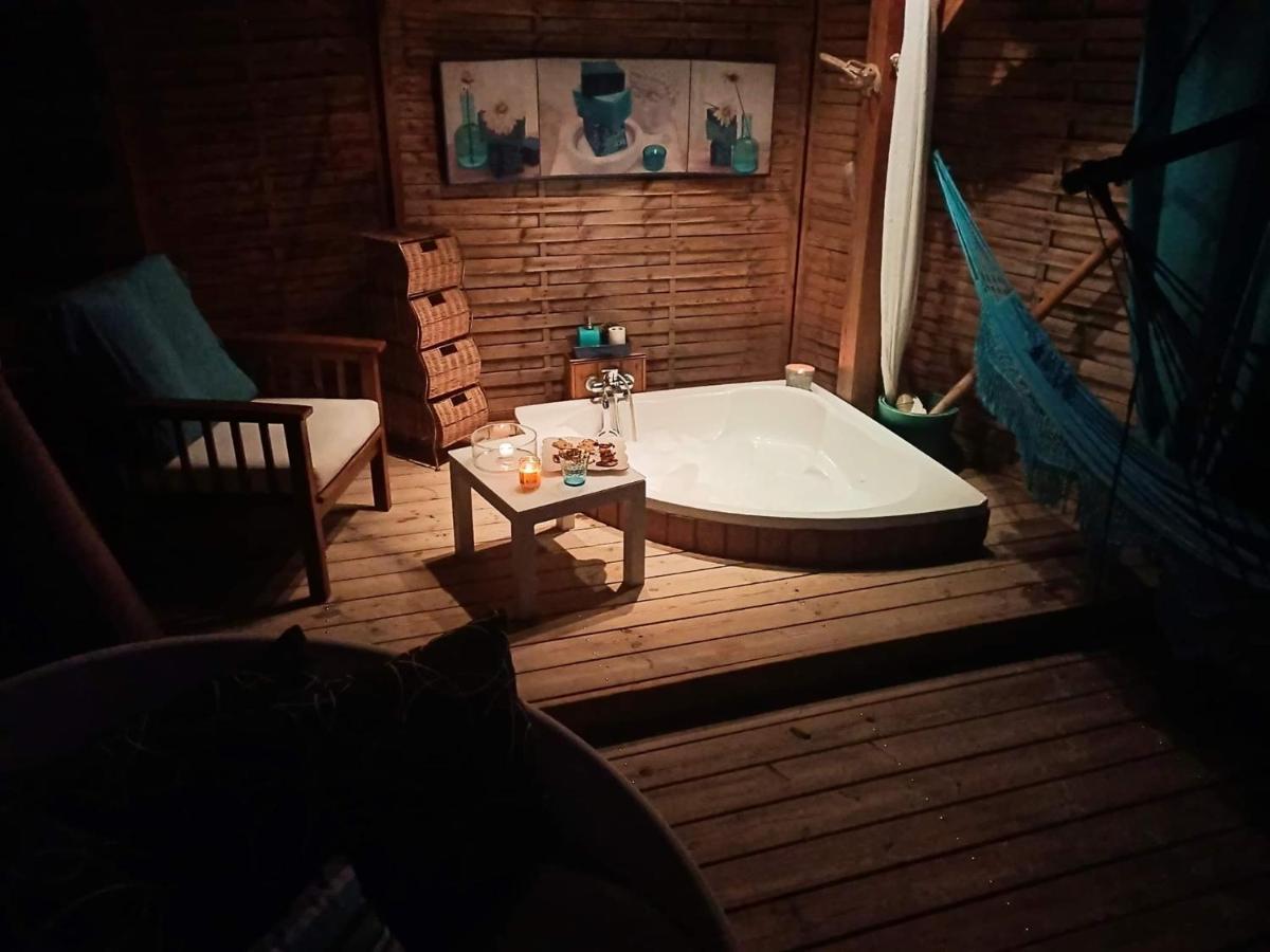 Ali-Nais Location Bed & Breakfast Deshaies Exterior photo