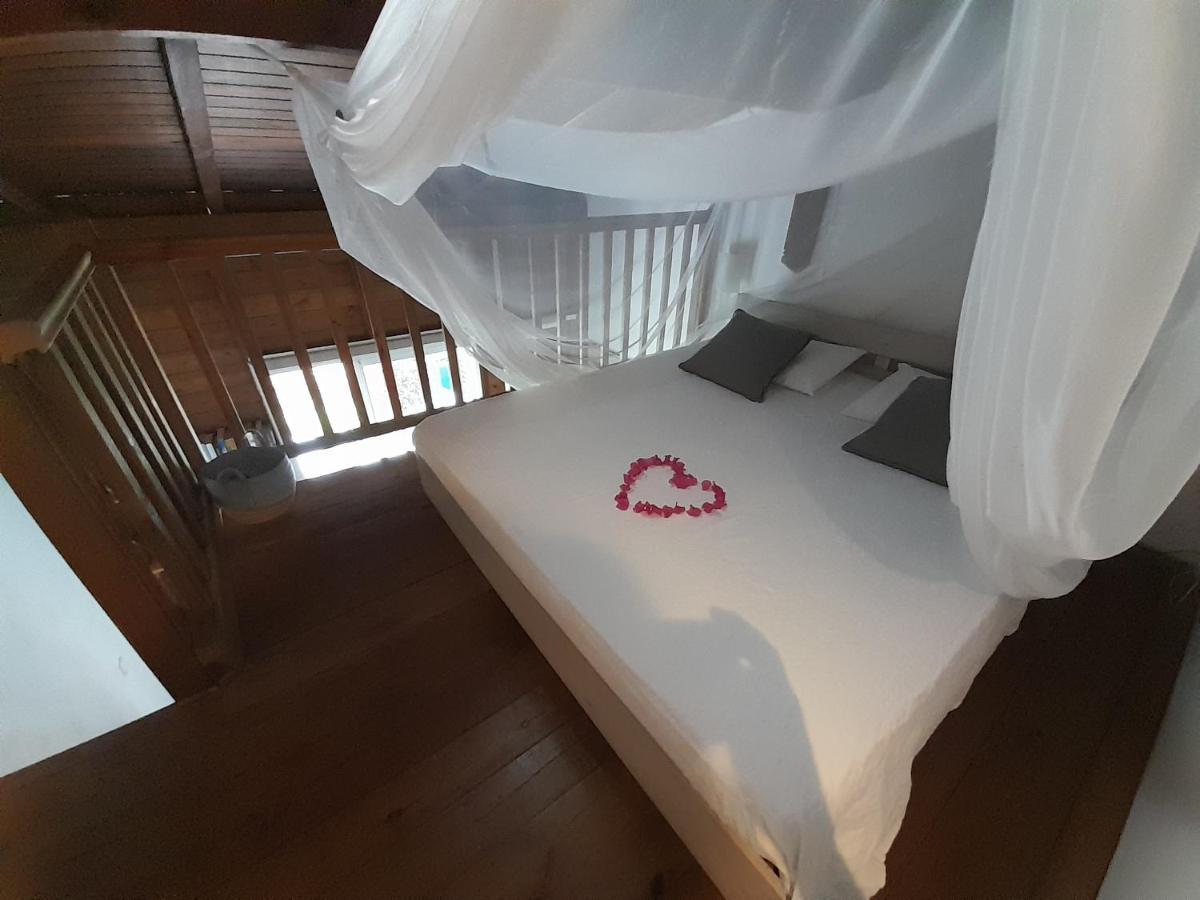 Ali-Nais Location Bed & Breakfast Deshaies Exterior photo